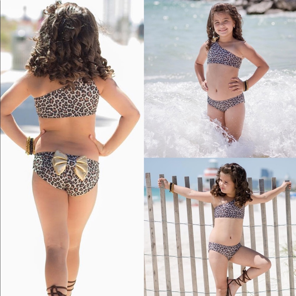 🎉New🎉Leopard Print Two Piece Bathing Suit/H.Band